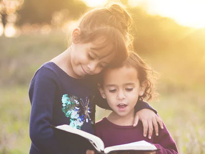 children reading